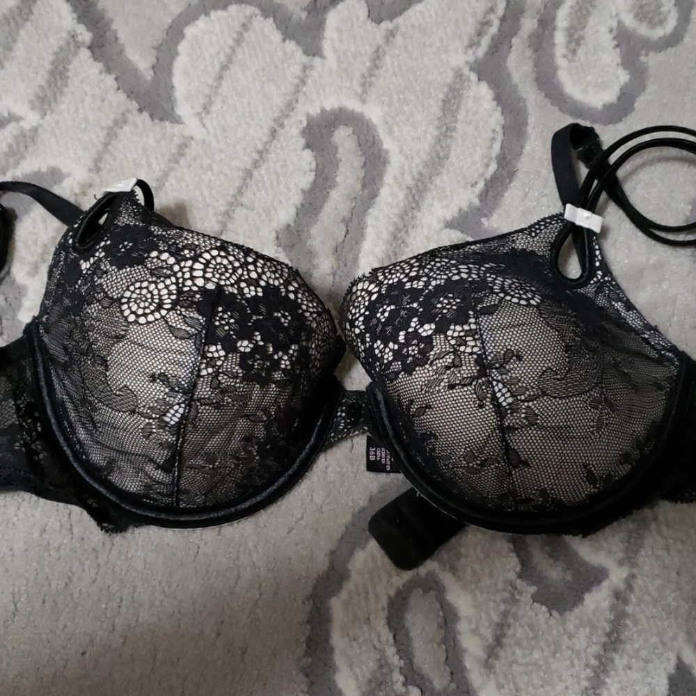 Victor Secret sexy little things bra